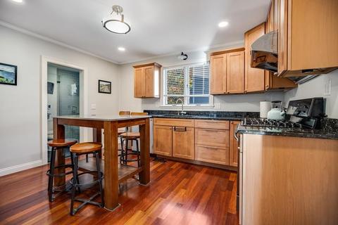 9 Walnut St, Wakefield, MA 01880 photo 6