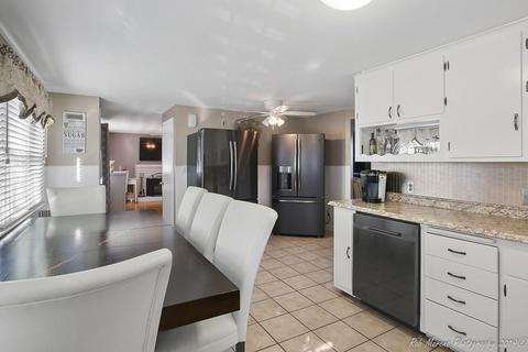 76 Winter St, Saugus, MA 01906 photo 9