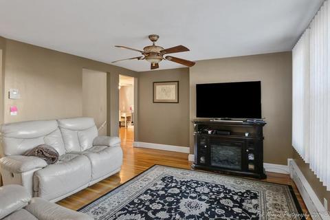 76 Winter St, Saugus, MA 01906 photo 5
