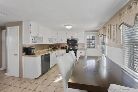 76 Winter St, Saugus, MA 01906 photo 10