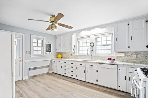 114 Plummer Ave, Winthrop, MA 02152 photo 5