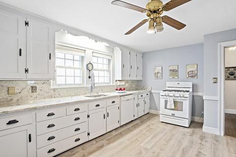 114 Plummer Ave, Winthrop, MA 02152 photo 6