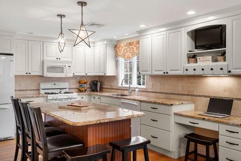 10 Hemlock Rd, Reading, MA 01867 photo 17