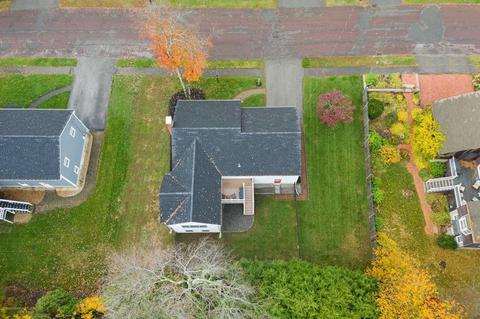 10 Hemlock Rd, Reading, MA 01867 photo 9