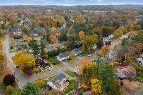 10 Hemlock Rd, Reading, MA 01867 photo 4