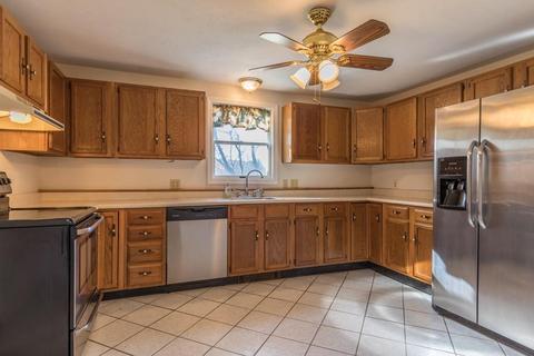 26 Crescent St, Lancaster, MA 01523 photo 2