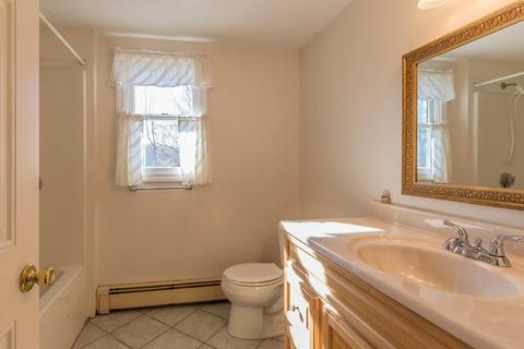 26 Crescent St, Lancaster, MA 01523 photo 10
