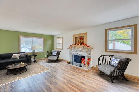 40 Truman Cir, Springfield, MA 01109 photo 5