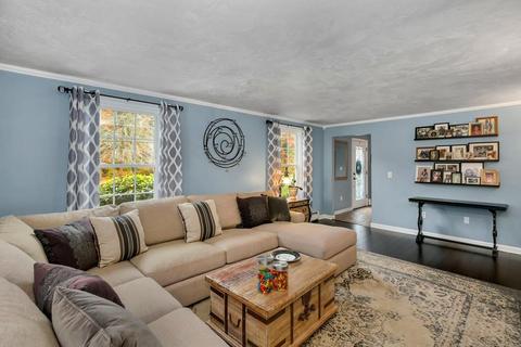 45 Nottingham Dr, Raynham, MA 02767 photo 6