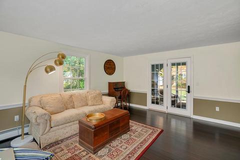 45 Nottingham Dr, Raynham, MA 02767 photo 18