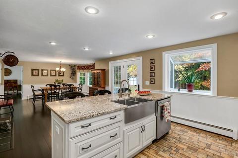 45 Nottingham Dr, Raynham, MA 02767 photo 14