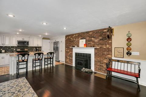 45 Nottingham Dr, Raynham, MA 02767 photo 12
