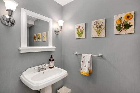 45 Nottingham Dr, Raynham, MA 02767 photo 7