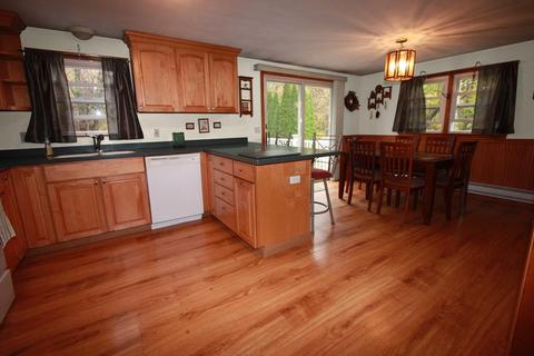 42 Heritage Rd, Sutton, MA 01590 photo 2