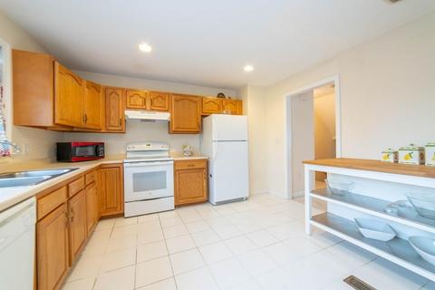 156 Orient St, Worcester, MA 01604 photo 8