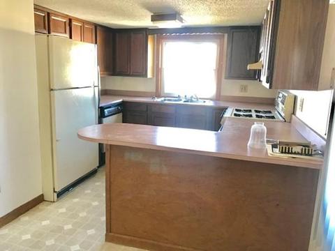 890 Dwelly St, Fall River, MA 02724 photo 5