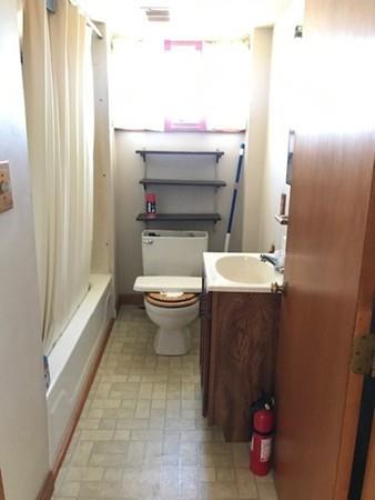 890 Dwelly St, Fall River, MA 02724 photo 4