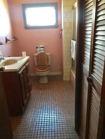 890 Dwelly St, Fall River, MA 02724 photo 6