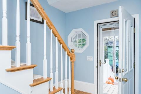 74 Maverick St, Dedham, MA 02026 photo 2
