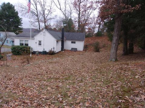 24 Lovewell St, Ware, MA 01082 photo 5