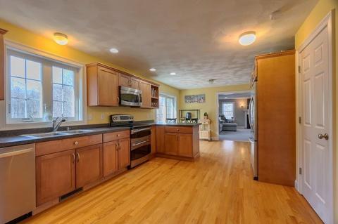 75 Emery Rd, Townsend, MA 01469 photo 5