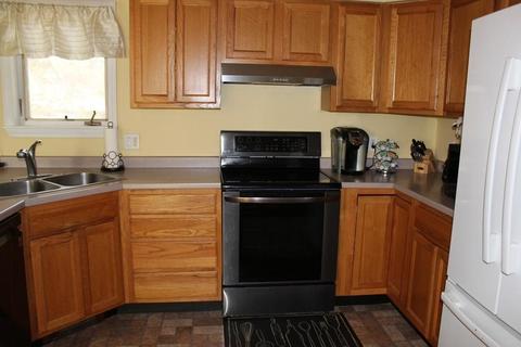 11 Campbell St, Webster, MA 01570 photo 4