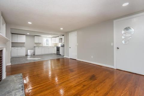 86 Gralia Dr, Springfield, MA 01128 photo 10