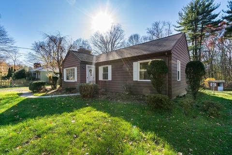86 Gralia Dr, Springfield, MA 01128 photo 2