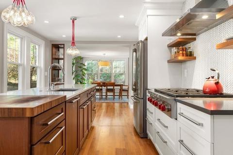 45 Avon Rd, Wellesley, MA 02482 photo 4