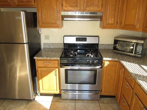 92 Osborne Ter, Springfield, MA 01104 photo 6