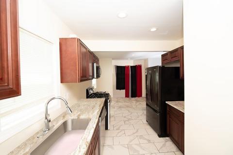 775 Union St, Springfield, MA 01109 photo 4