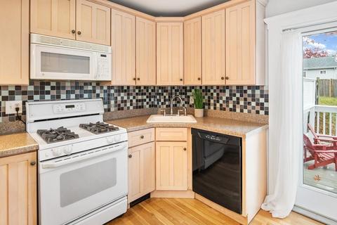21 Edgemont Rd, Braintree, MA 02184 photo 4