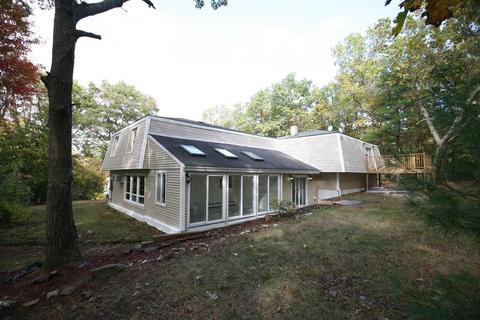 2 Huson St, Derry, NH 03038 photo 5