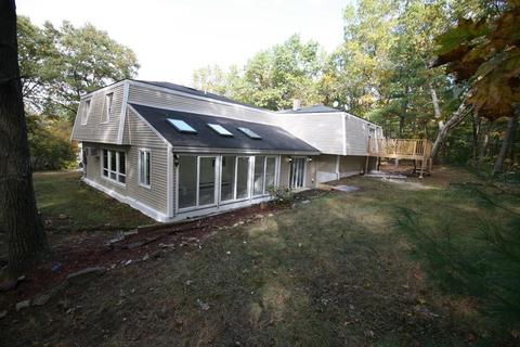 2 Huson St, Derry, NH 03038 photo 6