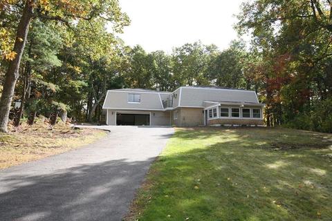 2 Huson St, Derry, NH 03038 photo 2