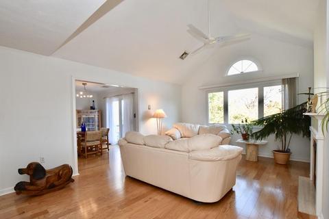 61 Maple St #P, Canton, MA 02021 photo 5