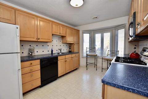 61 Maple St #P, Canton, MA 02021 photo 3