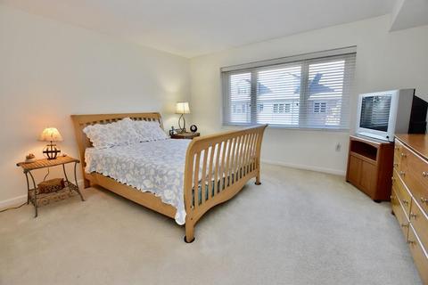 61 Maple St #P, Canton, MA 02021 photo 9