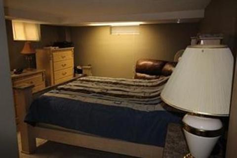 88 Monarch St, Fall River, MA 02723 photo 5