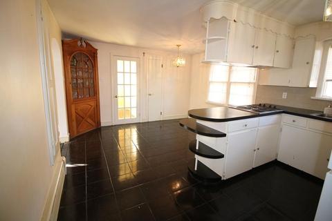 88 Monarch St, Fall River, MA 02723 photo 11
