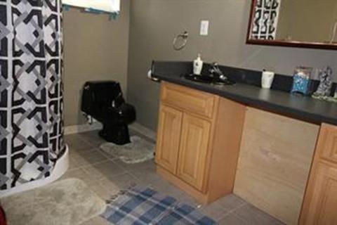 88 Monarch St, Fall River, MA 02723 photo 6