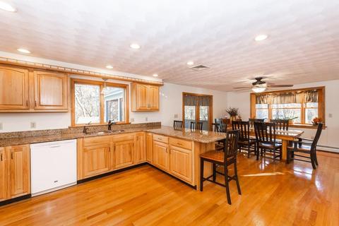 23 Webb St, Middleton, MA 01949 photo 12