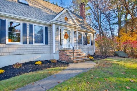23 Webb St, Middleton, MA 01949 photo 2