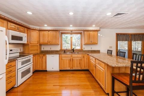 23 Webb St, Middleton, MA 01949 photo 9
