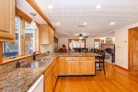 23 Webb St, Middleton, MA 01949 photo 10