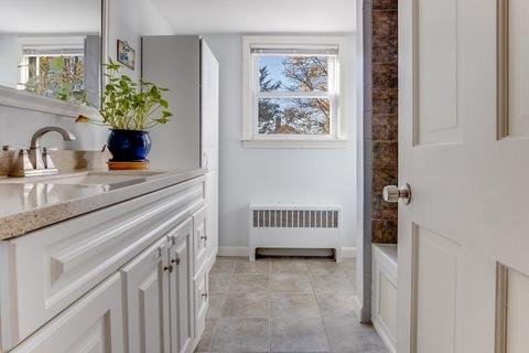 58 Baker Ave, Beverly, MA 01915 photo 9