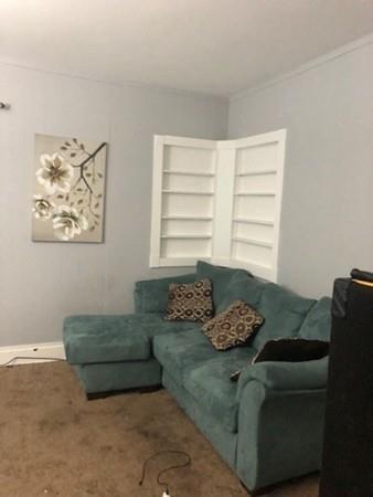 32 Smith St, Springfield, MA 01105 photo 4