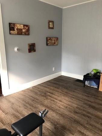 32 Smith St, Springfield, MA 01105 photo 9