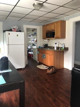 32 Smith St, Springfield, MA 01105 photo 3