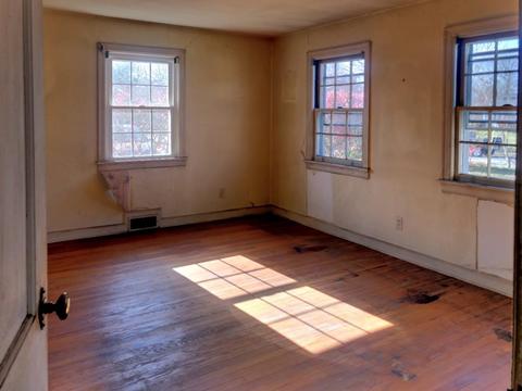 959 Bradley Rd, Springfield, MA 01119 photo 7